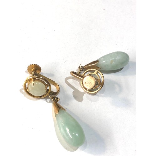 181 - Vintage 14ct gold jade drop  earrings measure approx 4cm drop weight 7.6g