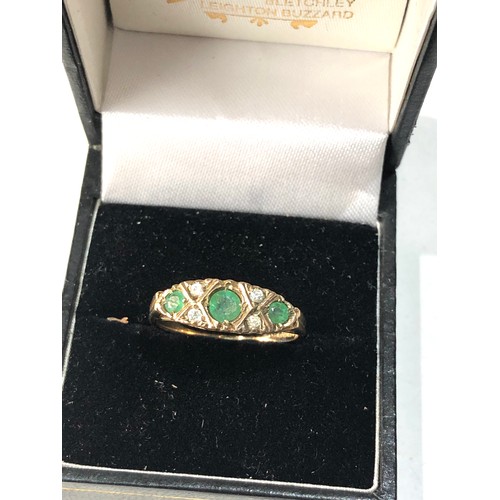 172 - Vintage 9ct gold green gemstone gypsy ring weight 2.2g