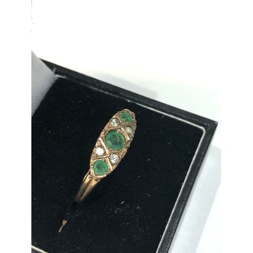 172 - Vintage 9ct gold green gemstone gypsy ring weight 2.2g