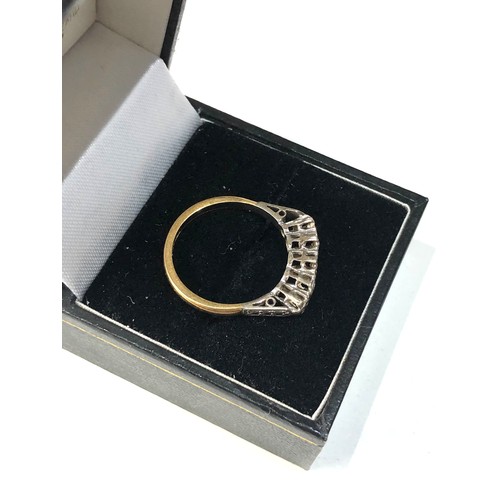 152 - 18ct gold & Plat 5 stone diamond ring weight 3.2g