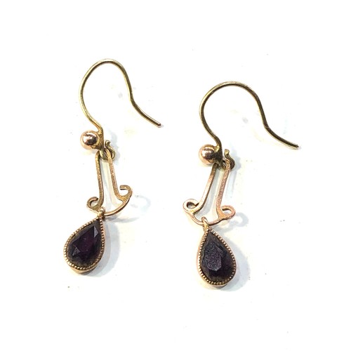 189 - 9ct Gold antique drop amethyst earrings measures approx 2.2cm drop