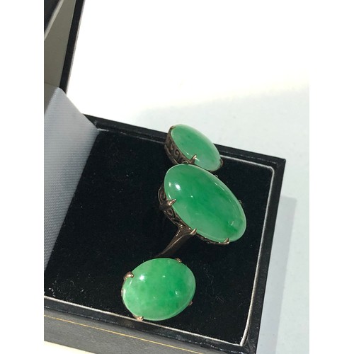 179 - 14ct gold jade ring & earrings set weight 7g