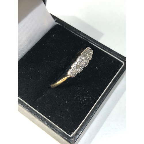 169 - 18ct gold 5 stone diamond ring weight 2.8g