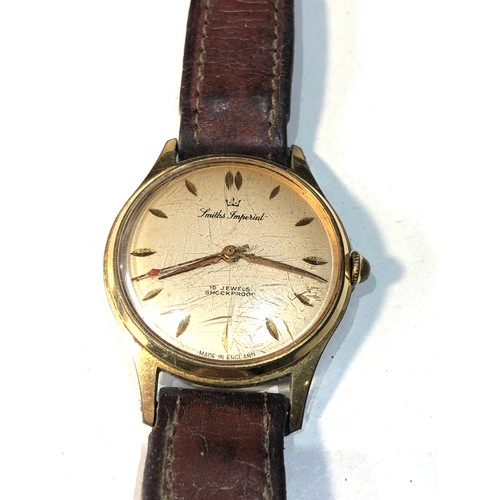 60 - Vintage Smiths Imperial men's wristwatch 19 jewel watch is ticking but no warranty given
