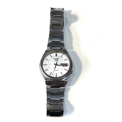 80 - Vintage Seiko 5 automatic 7009-3140 gents  wristwatch the watch is ticking but no warranty given age... 