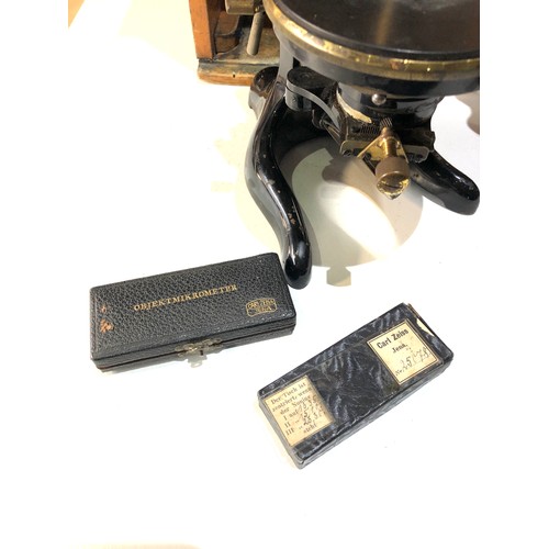 482 - Carl Zeiss Wetzlar microscope boxed