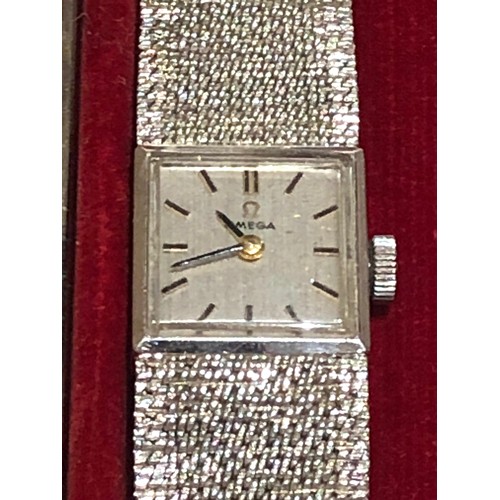 92 - Vintage 9ct white gold ladies omega wristwatch boxed weight 23g