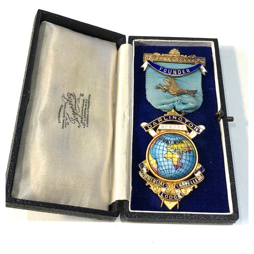 490 - Boxed masonic darlington travellers founders medal