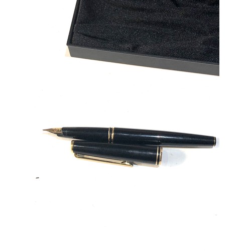 509 - Mont blanc 14ct gold nib fountain pen