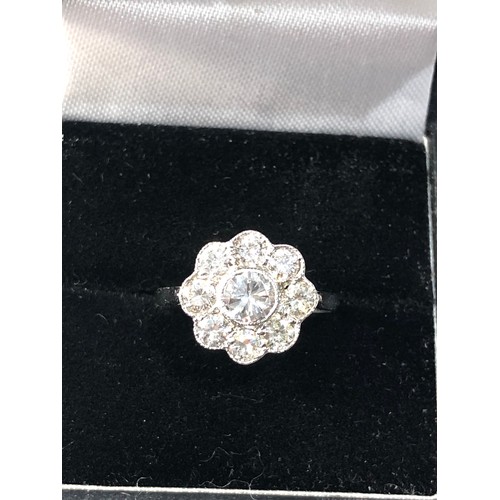 352 - Fine platinum and diamond ring 1.26ct diamonds weight of ring 3.9g