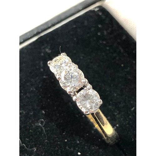 354 - 18ct gold diamond trilogy ring set with 3 diamonds 0.85ct good condition