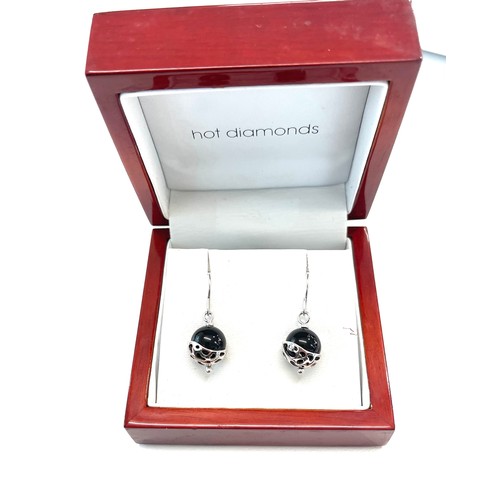 519 - Pair of Hdia/u silver onyx earrings