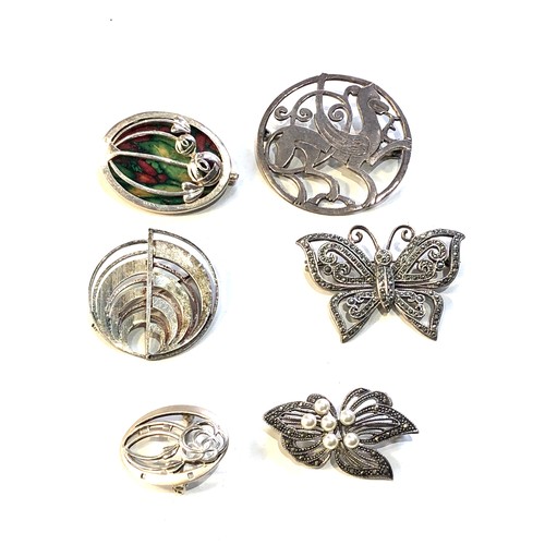 464 - 6 vintage silver brooches