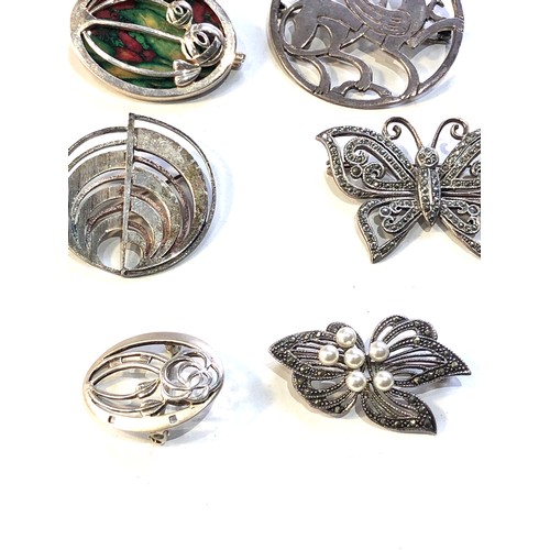 464 - 6 vintage silver brooches