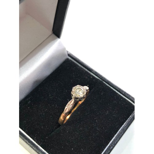 383 - 18ct gold diamond solitaire ring diamond measures approx 4mm dia weight 2.8g