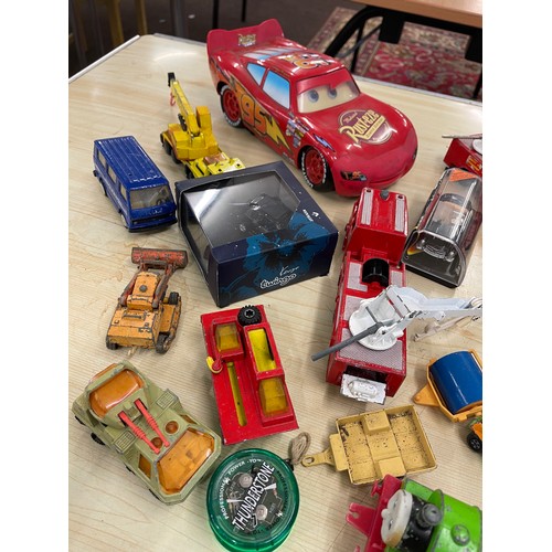 375 - Selection of assorted die cast used cars