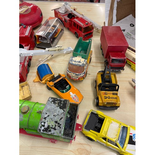 375 - Selection of assorted die cast used cars