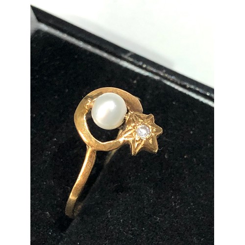 399 - 14ct gold celestial star & moon ring 1.5g