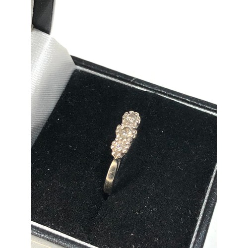 418 - 18ct gold diamond trilogy ring weight 2.5g