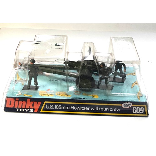 529 - Dinky 609 US 105mm Howitzer with gun Boxed Complete age relatd wear and marks to box