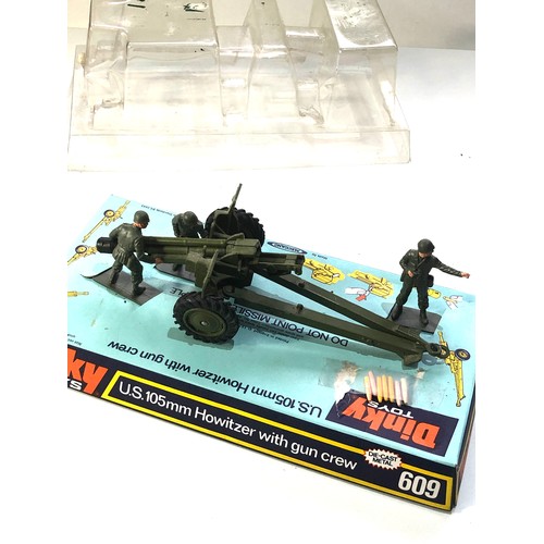 529 - Dinky 609 US 105mm Howitzer with gun Boxed Complete age relatd wear and marks to box