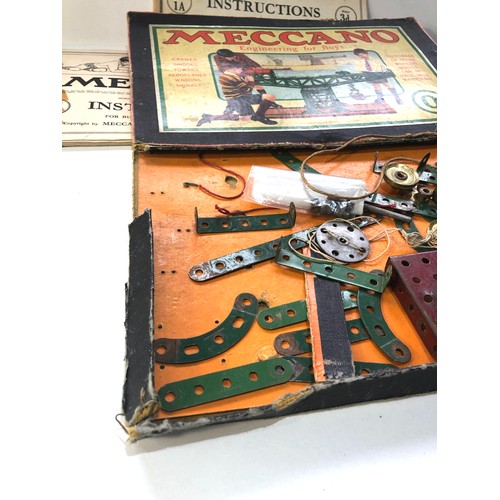 532 - Early Meccano accessory outfit O and instruction books  box in poor condition small amount of mixed ... 