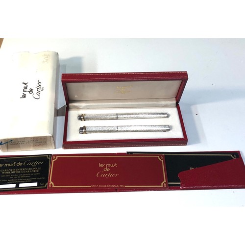 510 - Boxed Cartier santos fountain pen and ball point pen boxed in good condition