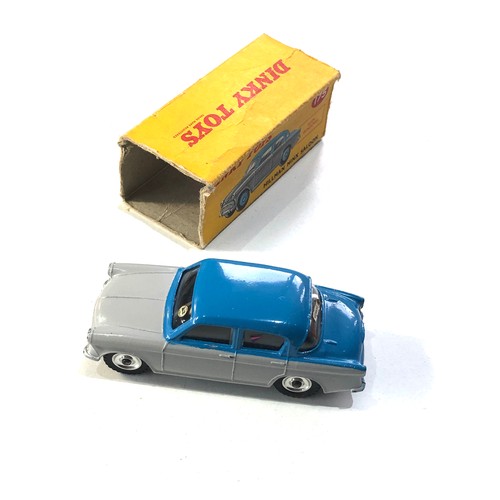 535 - Dinky Toys No175 Hillman Minx Saloon  in original box  flaps missing  car in good near mint conditio... 