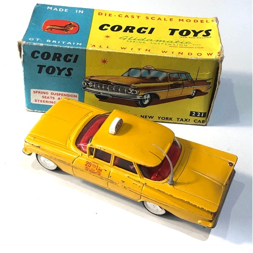 541 - Corgi 221 Chevrolet new york taxi car in original box good condition 1 flaps missing car in good con... 