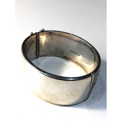 360 - Vintage silver cuff bangle measures approx 2.8cm wide weight 46g