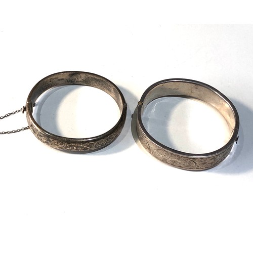 366 - 2 vintage silver bangles 43g