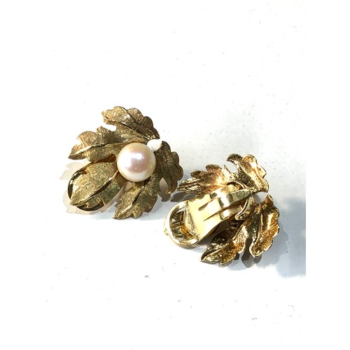 134 - 9ct gold leaf design and pearl clip on earrings weight 4.4g