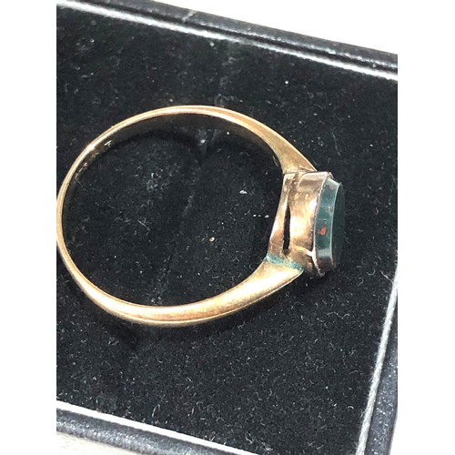 307 - Vintage 9ct gold bloodstone ring weight 2.5g