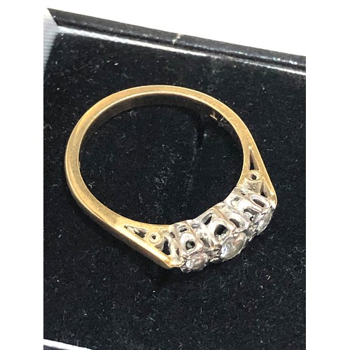 108 - 18ct gold diamond trilogy ring 3.9g