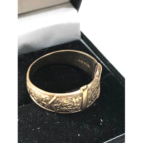 279 - 9ct gold buckle ring weight 4.6g