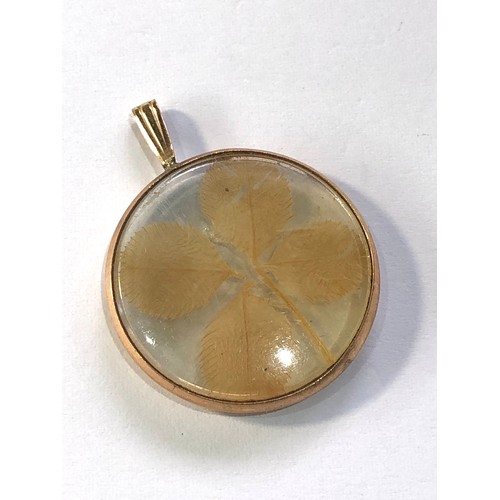 149 - Vintage 9ct gold 4 leaf clover pendant measures approx 3.2cm drop 2.5cm dia