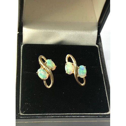 112 - 14ct gold opal earrings