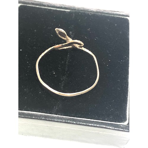 153 - 9ct gold snake ring 0.9g