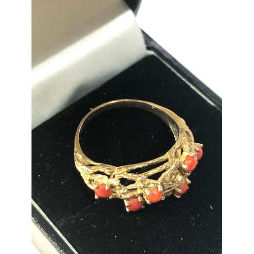 331 - 9ct gold coral ring weight 3g