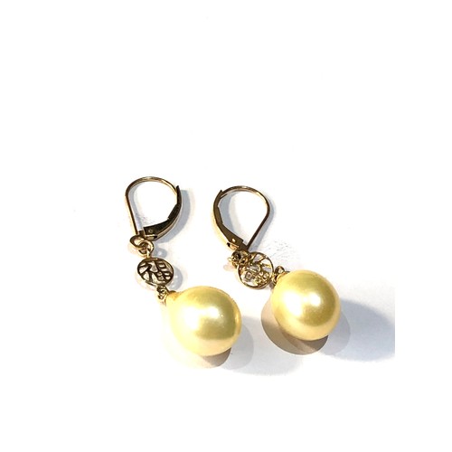 170 - 14ct gold Chinese pearl drop earrings measure 2.5cm drop