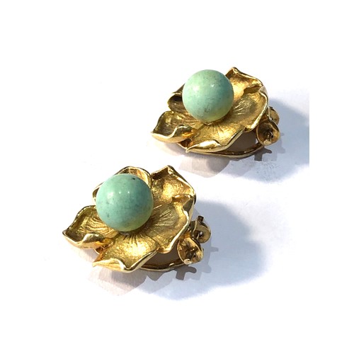 244 - 14ct gold turquoise clip-on earrings measures approx 18mm dia weight 7.4g