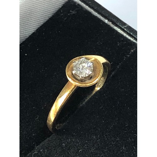 140 - 18ct gold diamond solitaire fancy ring 2.7g