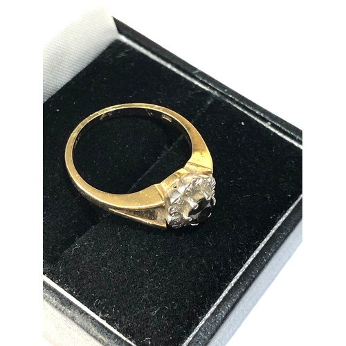 281 - 18ct gold gemstone ring 4.1g