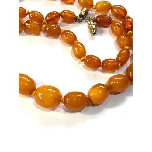 332 - Amber bead necklace 19.5g