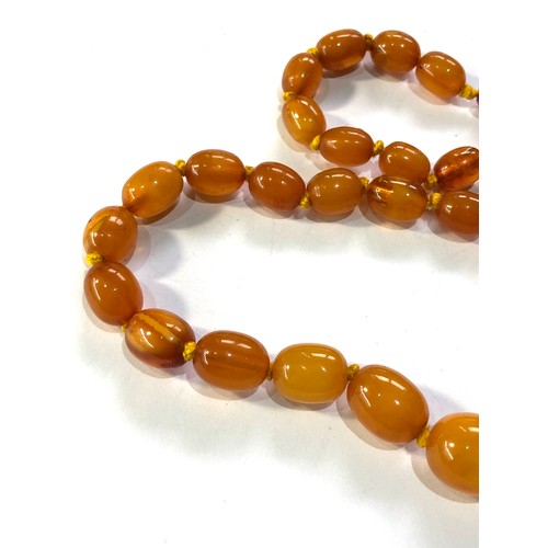 332 - Amber bead necklace 19.5g