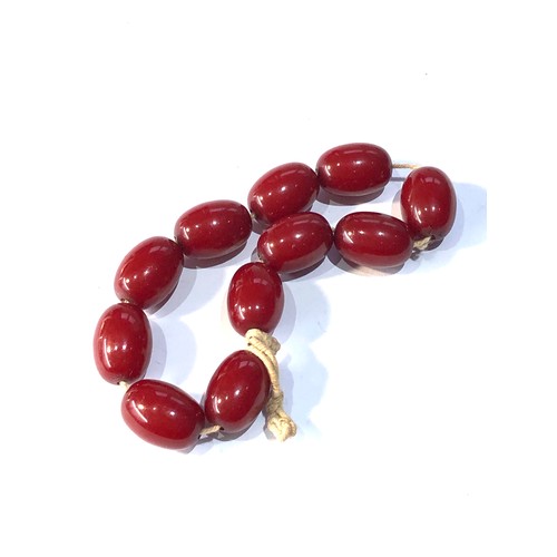 410 - Cherry amber / bakelite bracelet 18g no internal swirls