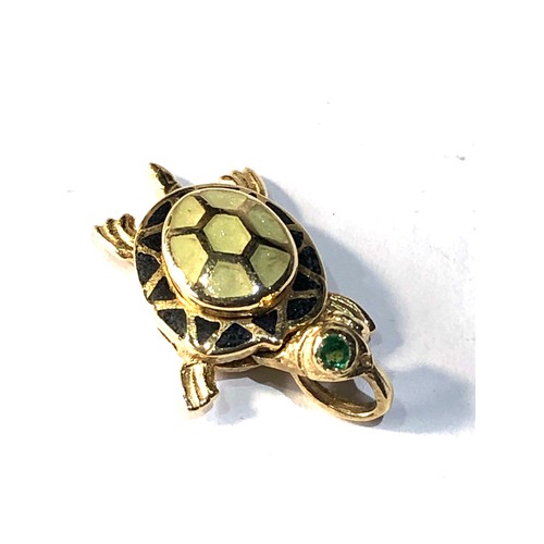 94 - 14ct gold turtle charm 2.2g