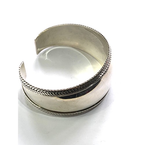 381 - Silver bangle weight 26g