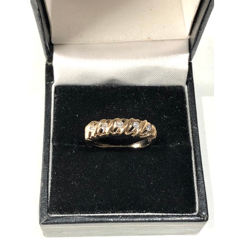 81 - 9ct gold 5 stone diamond ring size m-n weight 2.8g