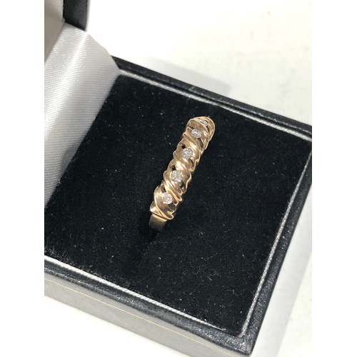 81 - 9ct gold 5 stone diamond ring size m-n weight 2.8g